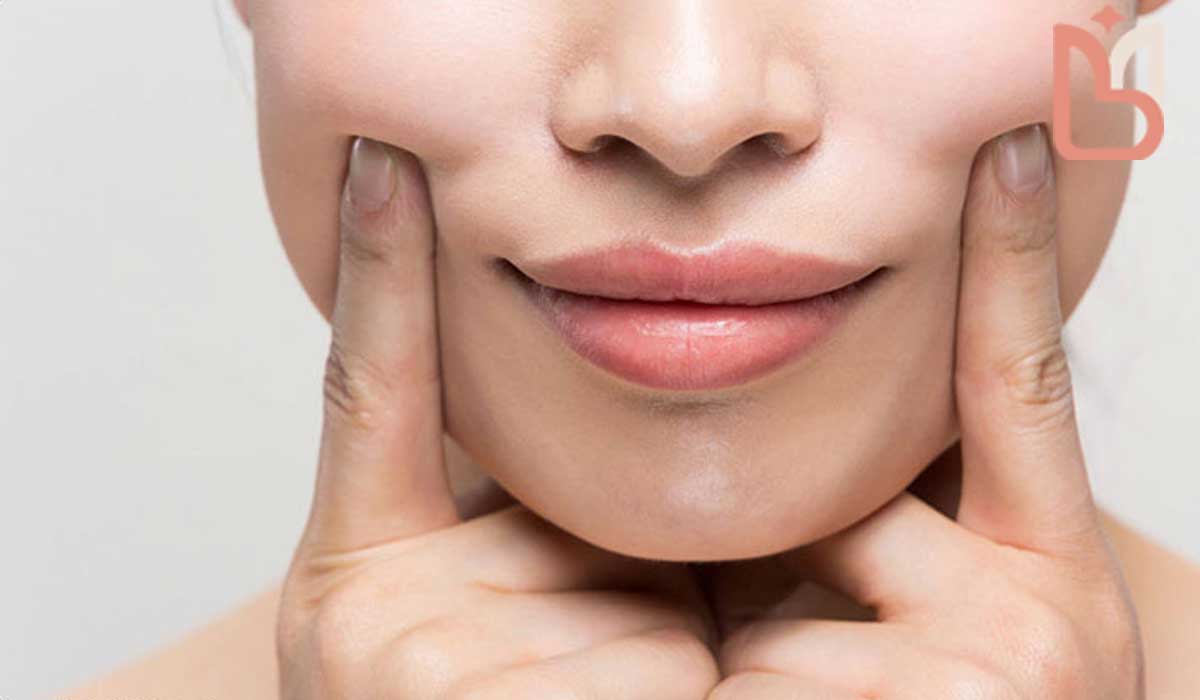 تمرینات گونه و خط خنده در یوگای صورت