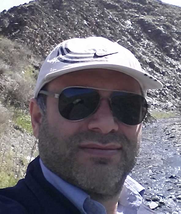 تصویر حسن زاده، نویسنده مقاله